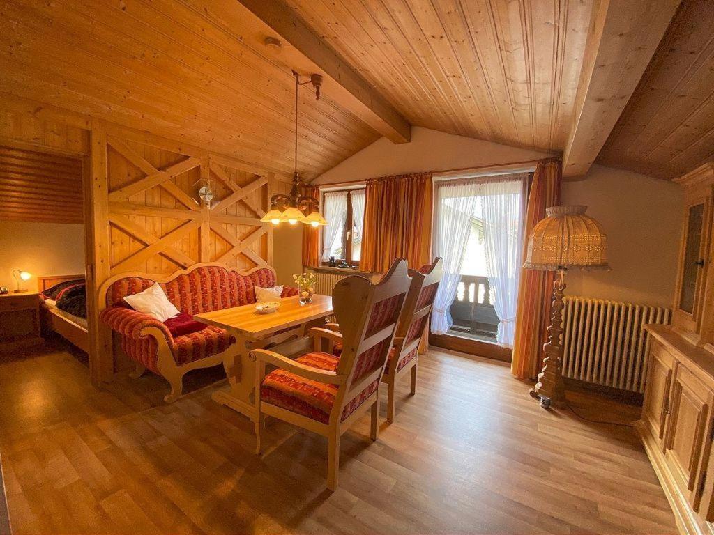Ferienwohnung Emilia Mit Bergblick Ruhpolding Bagian luar foto